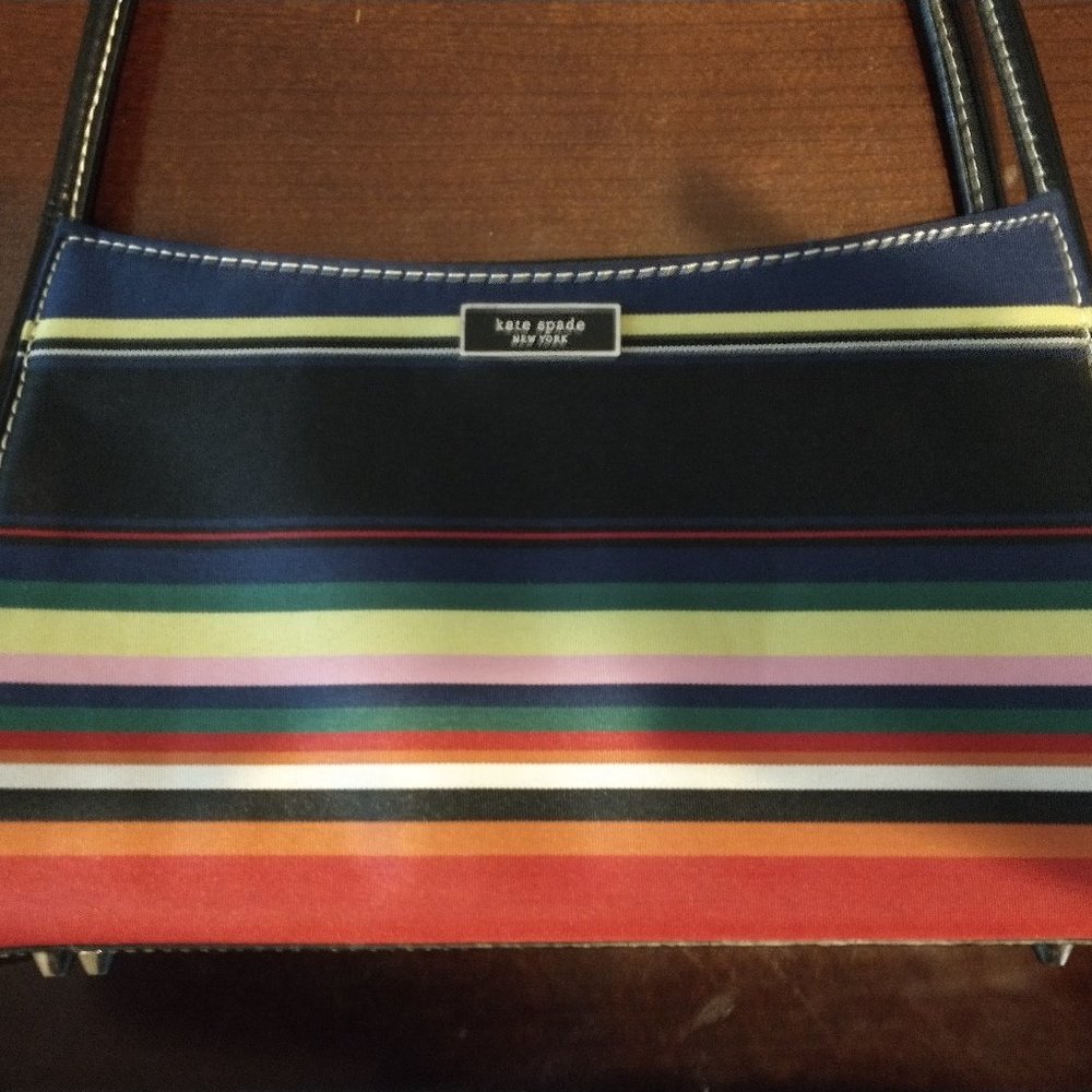 KATE SPADE STRIPED PURSE... LIKE NEW CONDITION